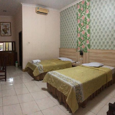 Grafika Hotel Dan Resto Gombong  Luaran gambar