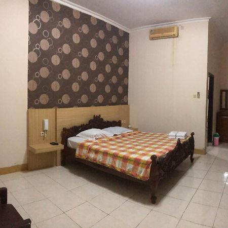 Grafika Hotel Dan Resto Gombong  Luaran gambar