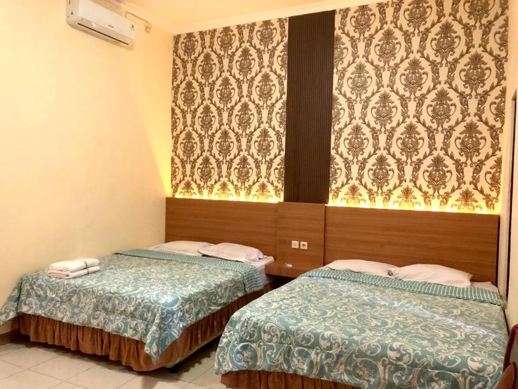 Grafika Hotel Dan Resto Gombong  Luaran gambar
