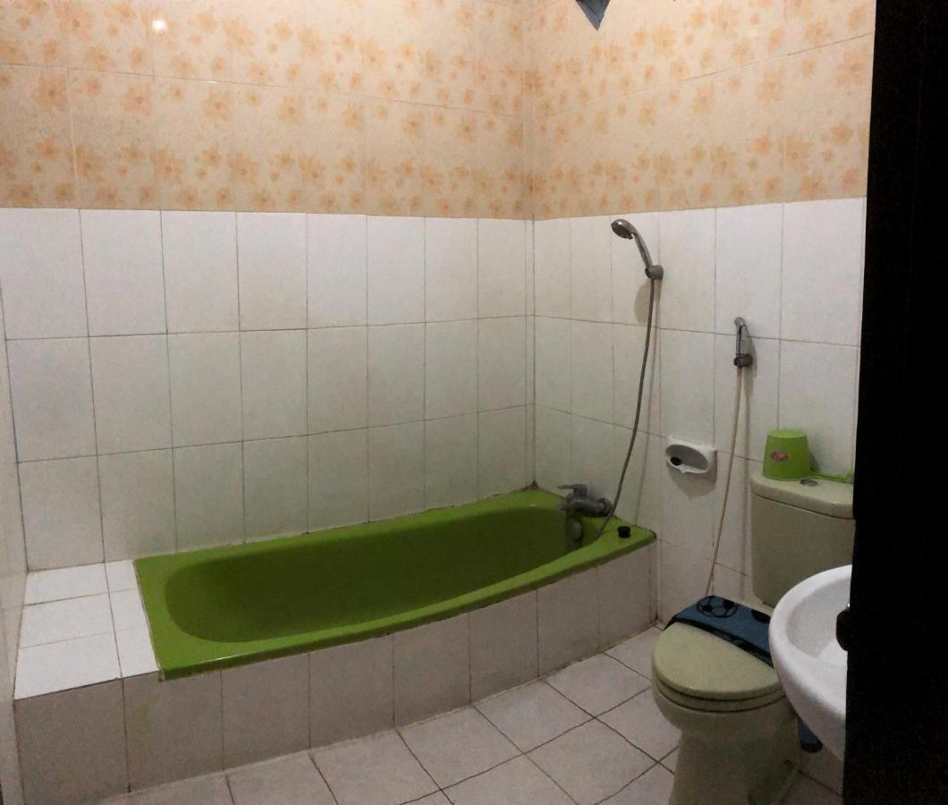 Grafika Hotel Dan Resto Gombong  Luaran gambar